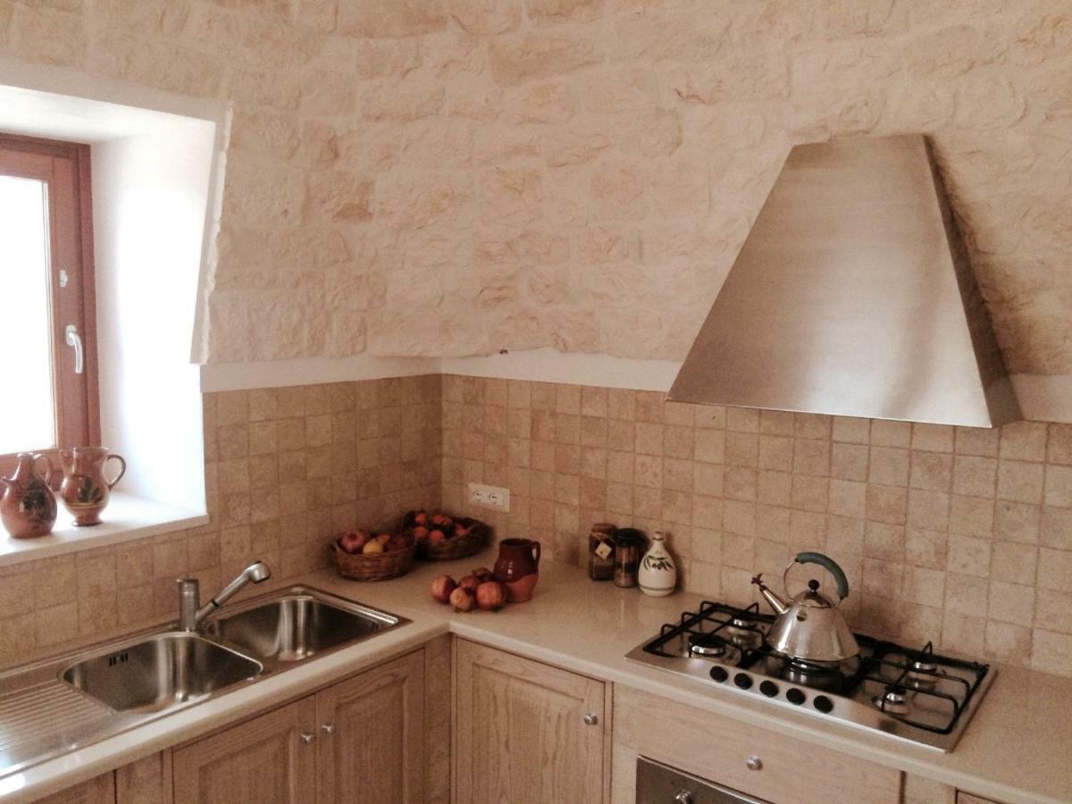 I Trulli Del Mulino Villa Locorotondo Bagian luar foto