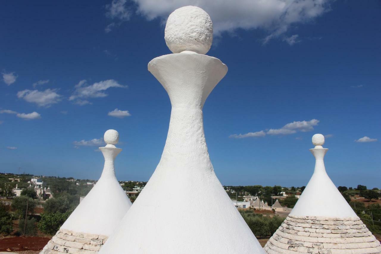 I Trulli Del Mulino Villa Locorotondo Bagian luar foto